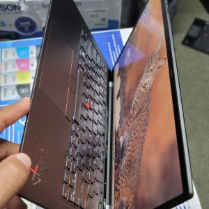 Used Lenovo ThinkPad X1 Carbon 9, Core i7-1187G7, 16GB RAM, 512GB SSD, 14" FHD, Backlit Keyboard
